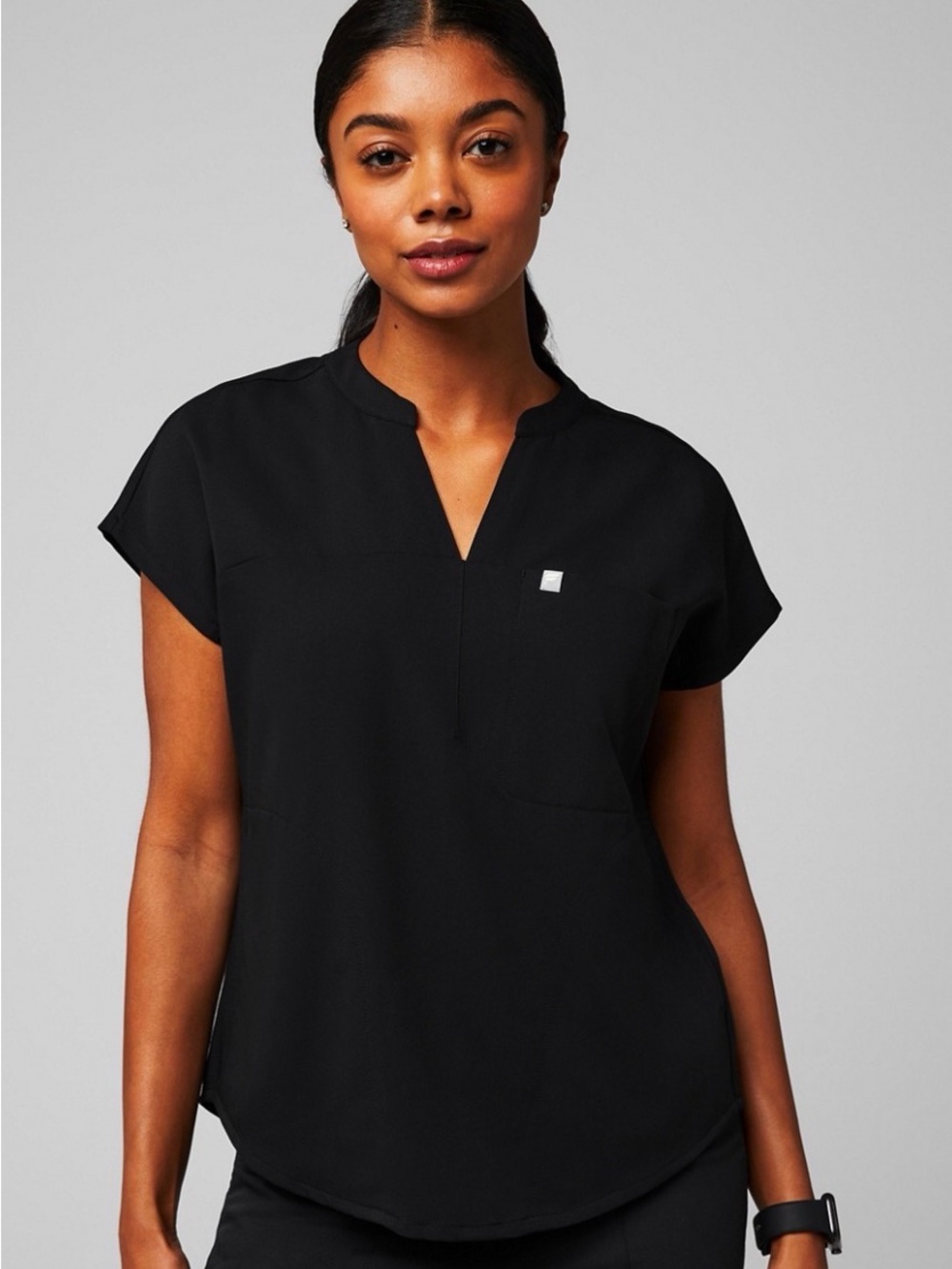 Fabletics “Evolve” OverSize Short Sleeve 2 Pocket Scrub Top Size Small - Black